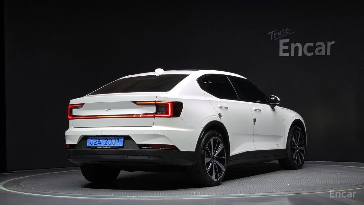 Polestar 2 - фото 1