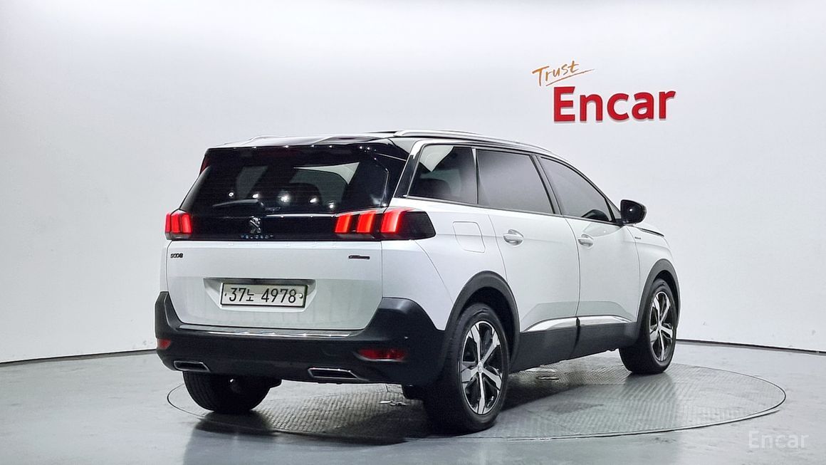 Peugeot 5008 - фото 1