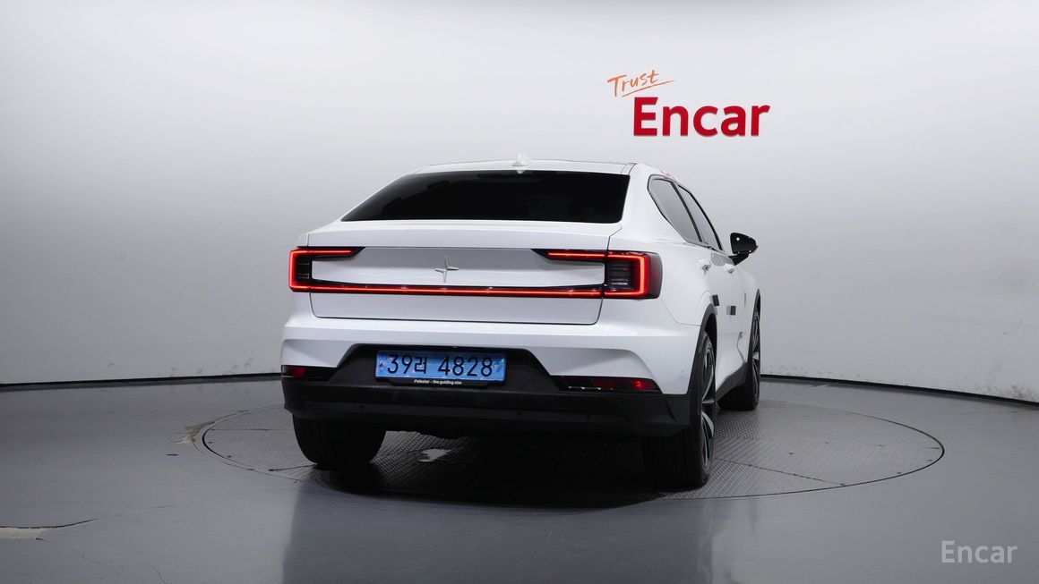 Polestar 2 - фото 3