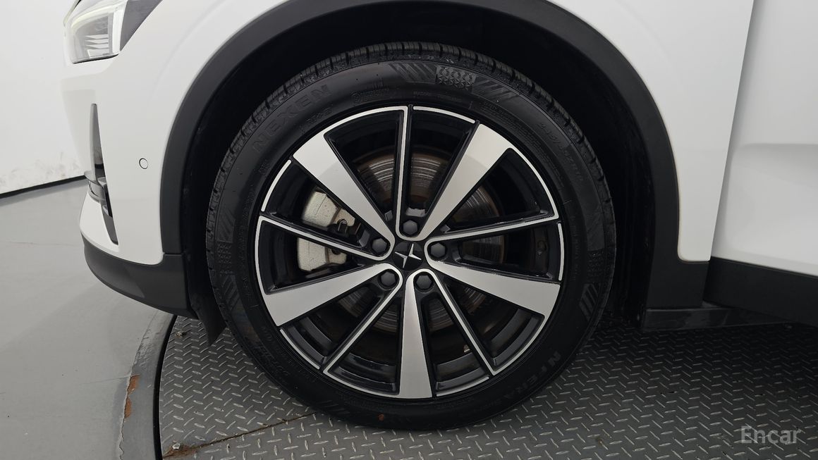 Polestar 2 - фото 4