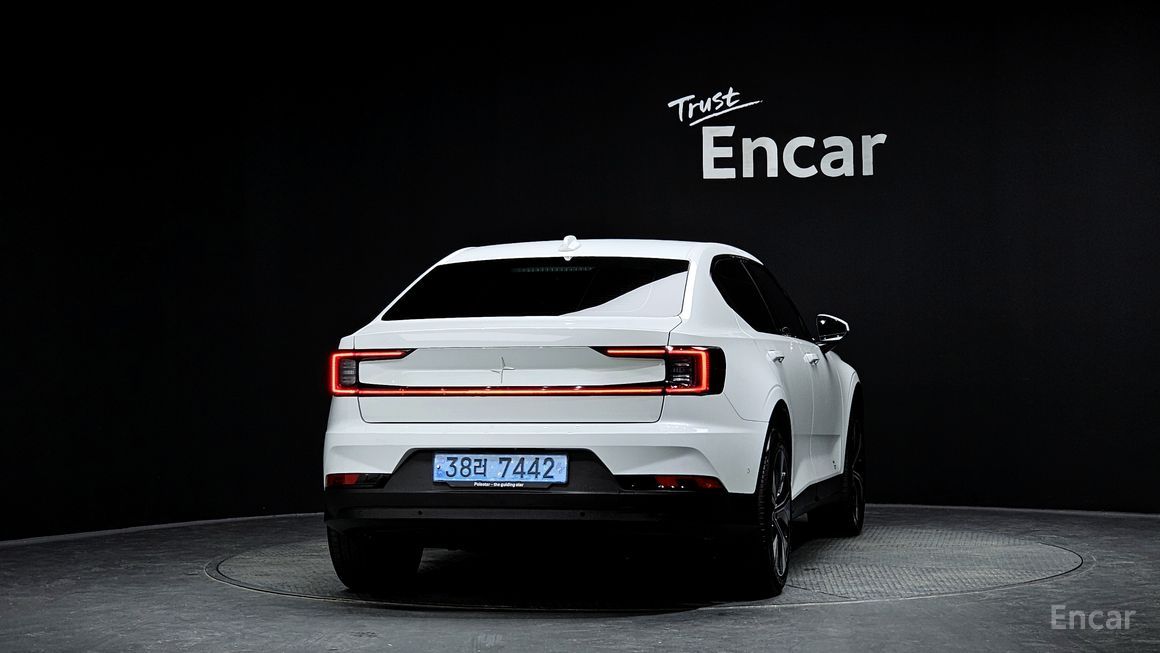 Polestar 2 - фото 3