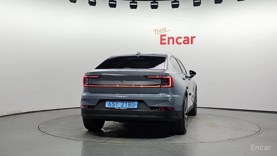 Polestar 2 - фото 3