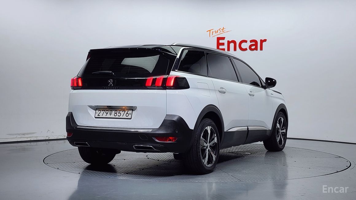 Peugeot 5008 - фото 1