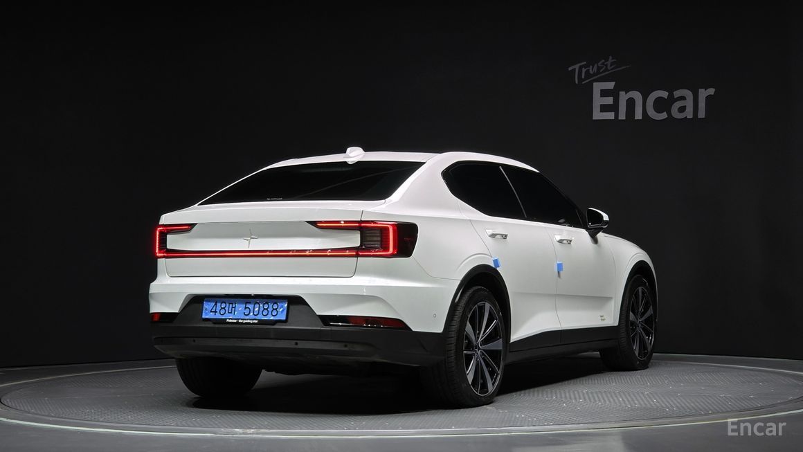 Polestar 2 - фото 1