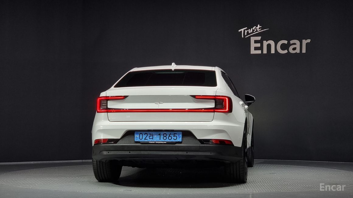 Polestar 2 - фото 3