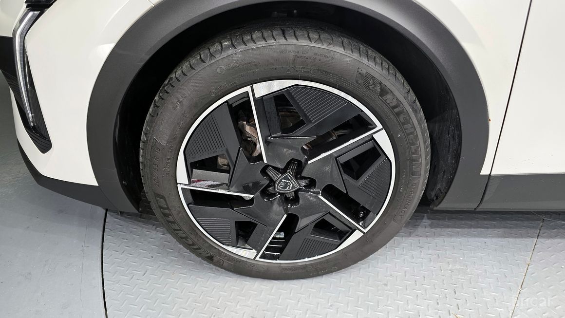 Peugeot 408 - фото 4