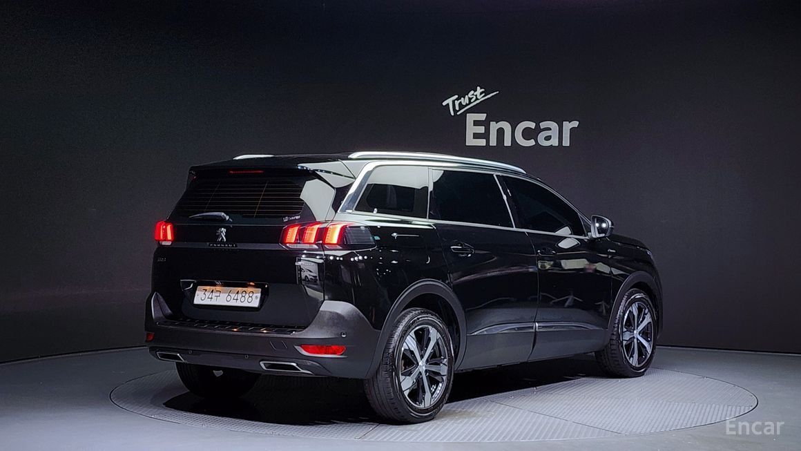 Peugeot 5008 - фото 1