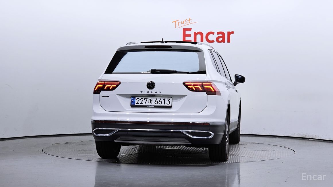 Volkswagen Tiguan - фото 3