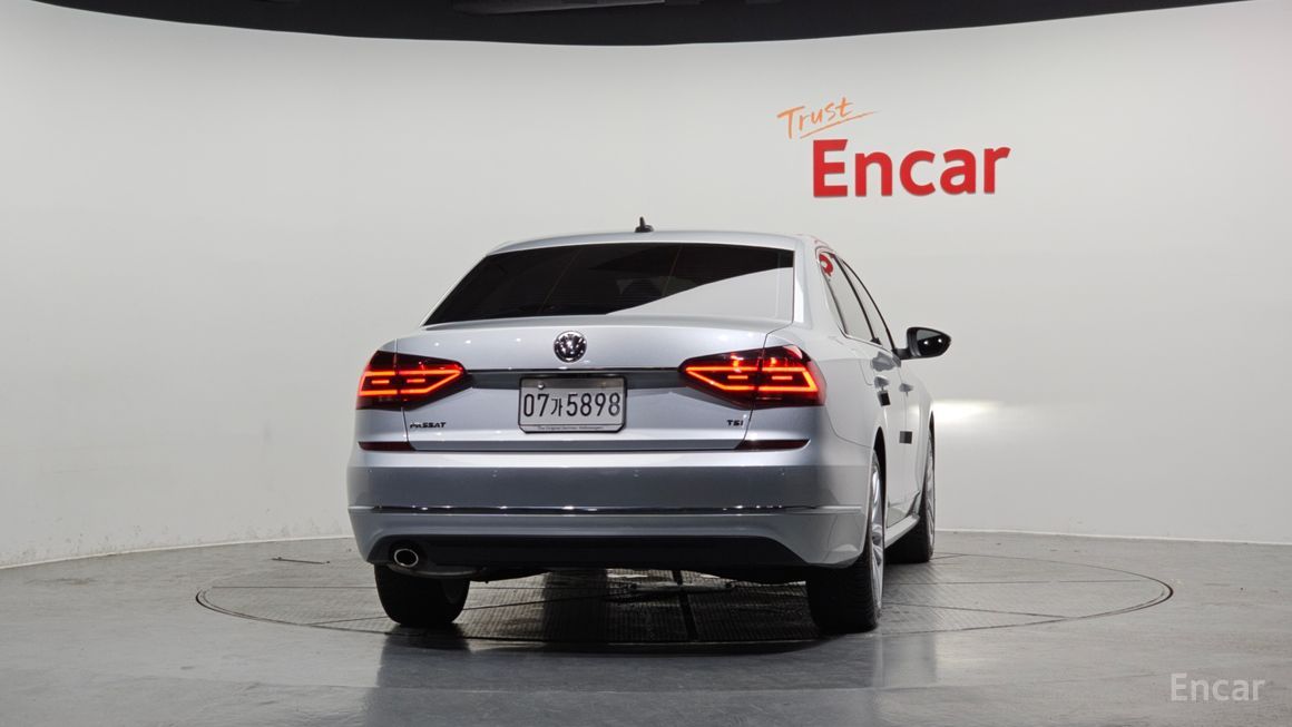 Volkswagen Passat - фото 3