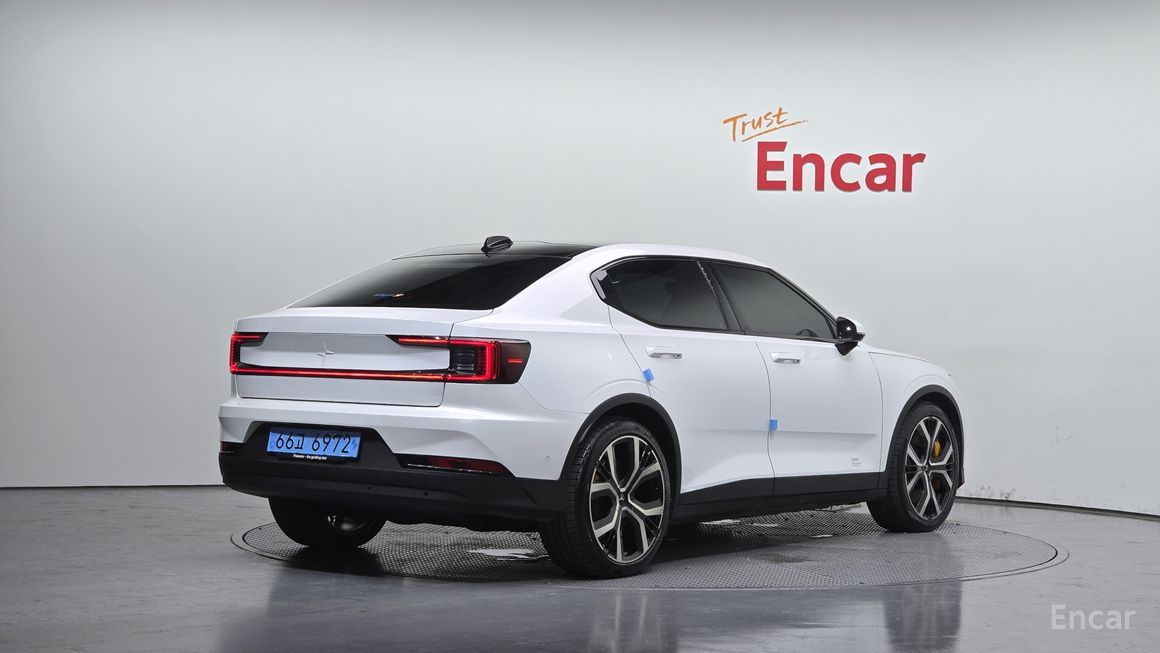 Polestar 2 - фото 1