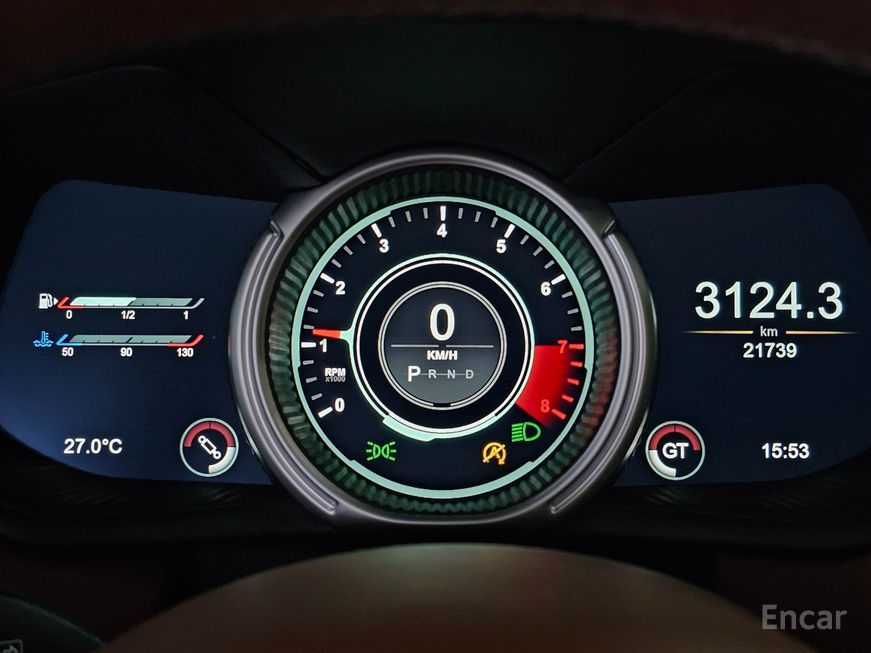 Aston Martin DB11 - фото 3