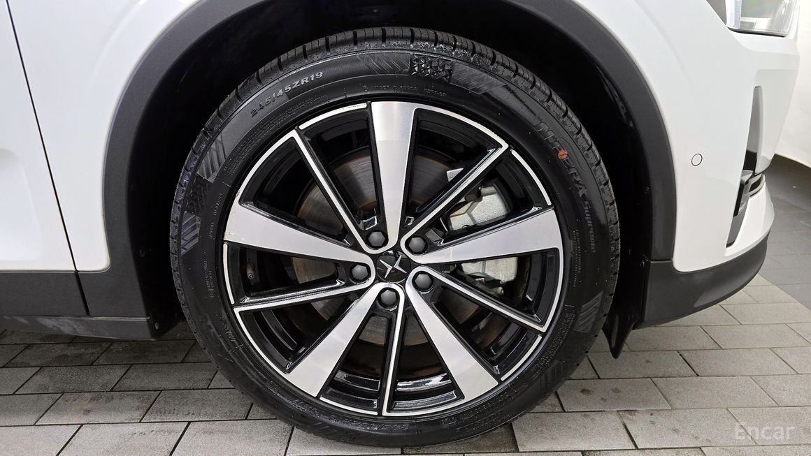Polestar 2 - фото 4