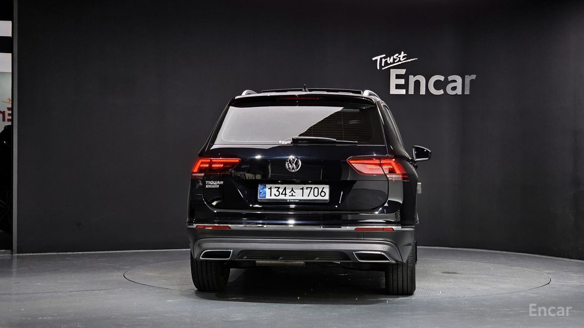 Volkswagen Tiguan - фото 3