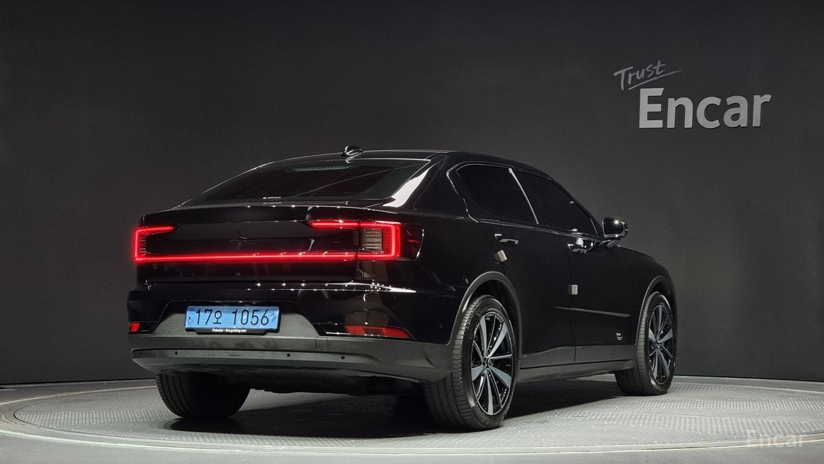 Polestar 2 - фото 1