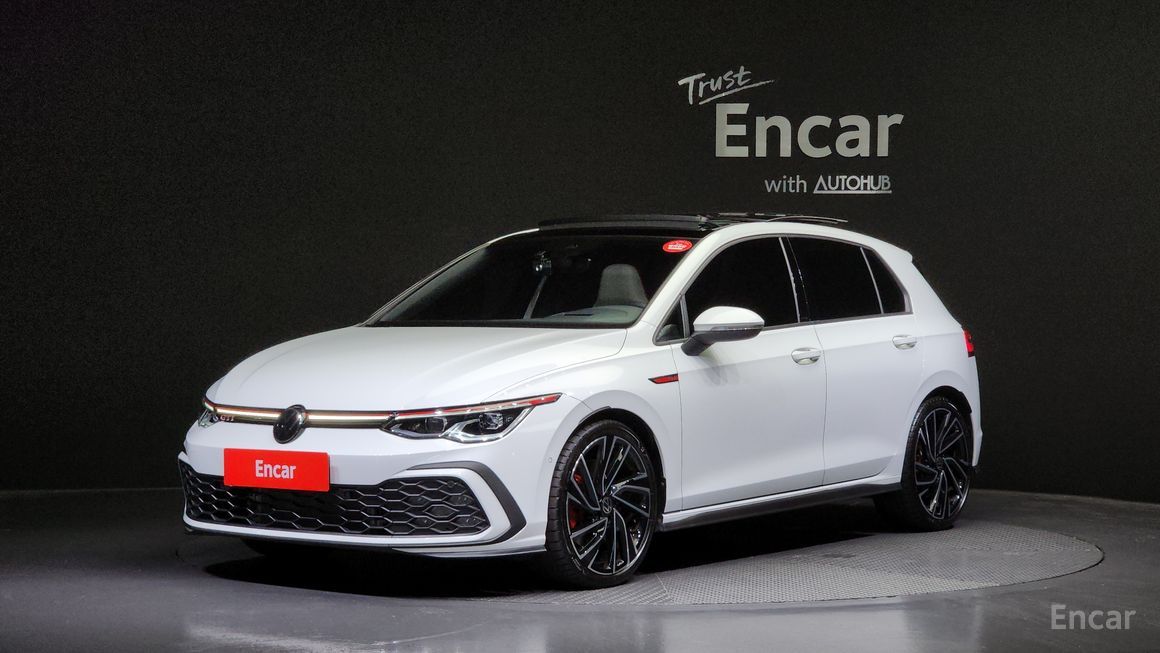 Volkswagen Golf - фото 0