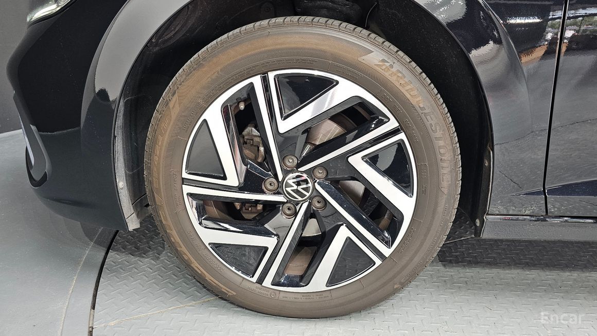 Volkswagen Jetta - фото 4