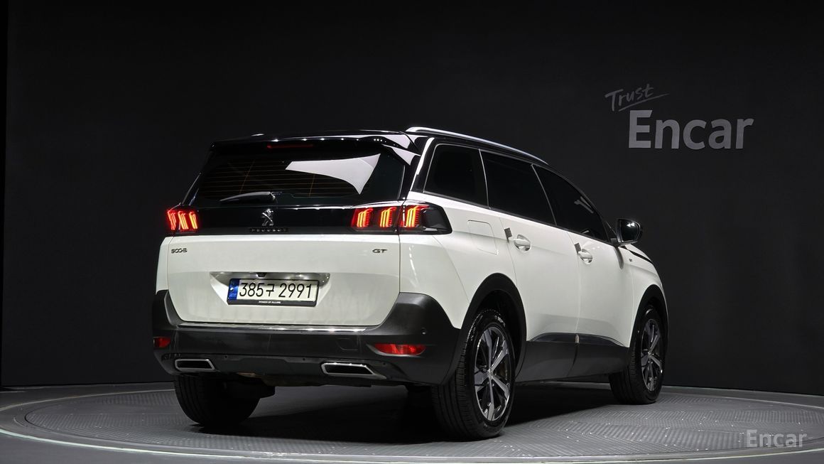 Peugeot 5008 - фото 1