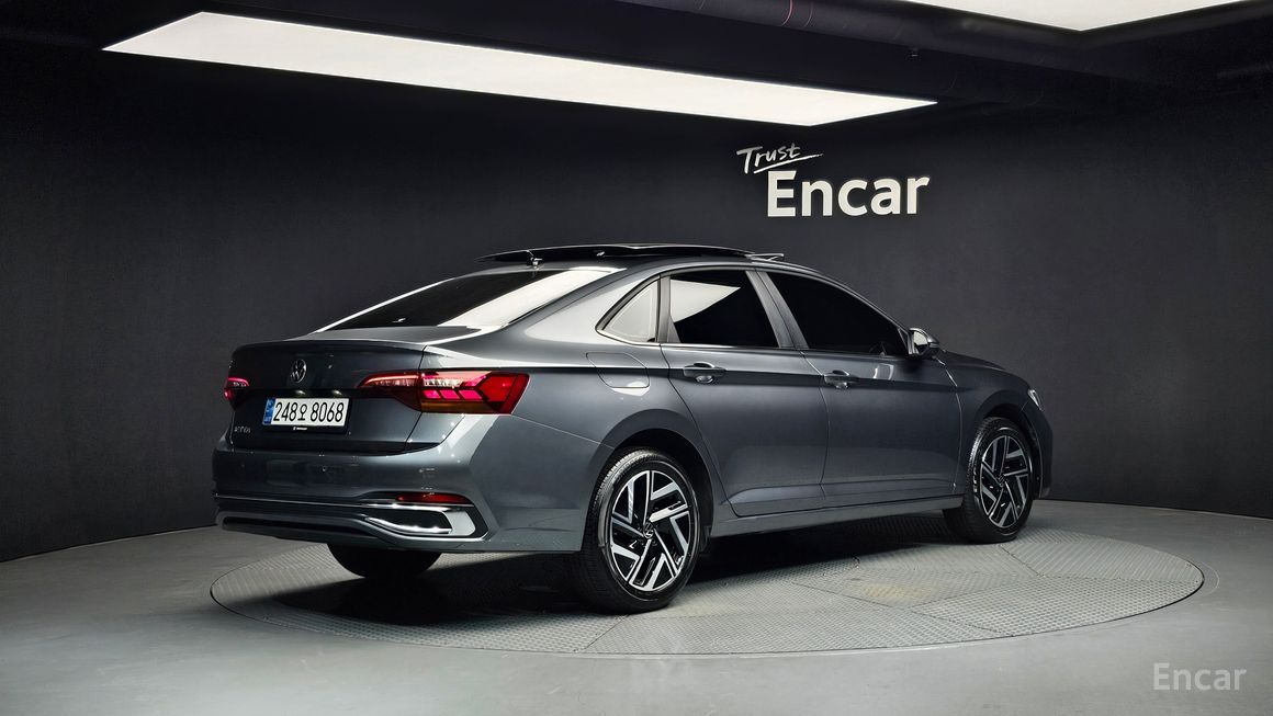 Volkswagen Jetta - фото 1