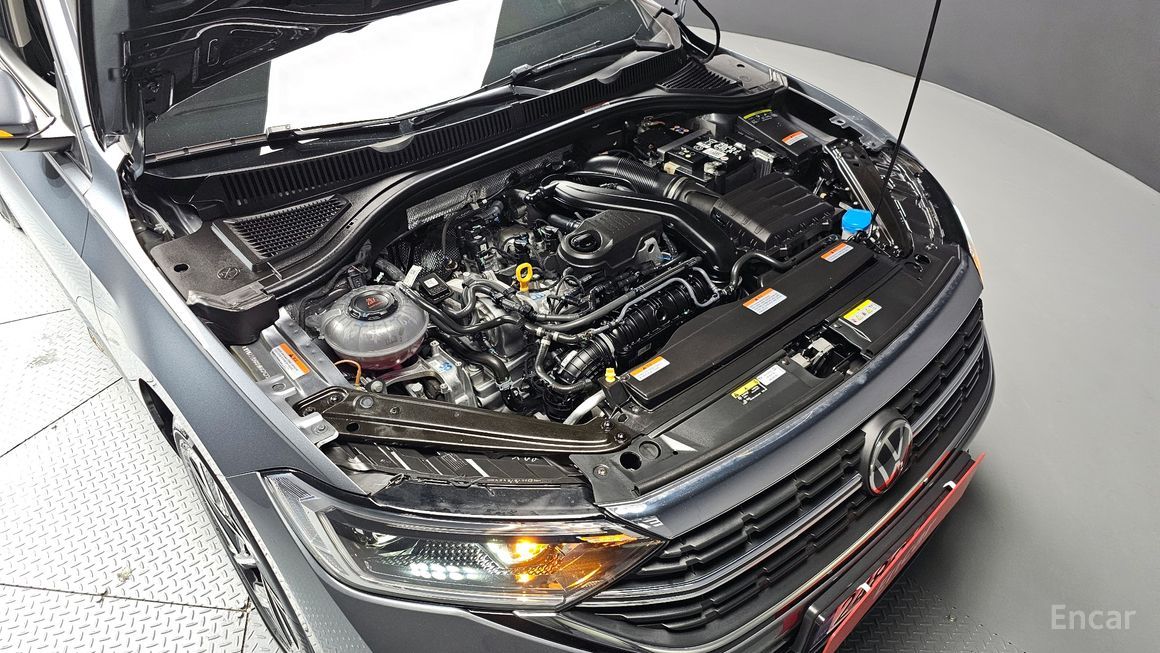 Volkswagen Jetta - фото 5