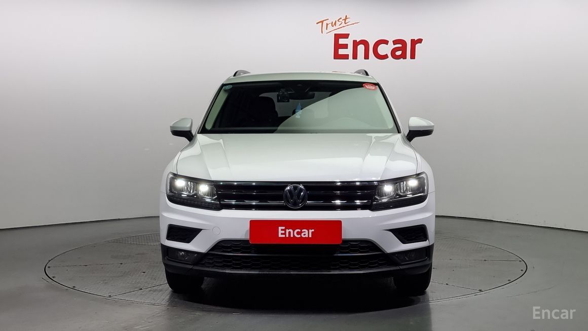 Volkswagen Tiguan - фото 2