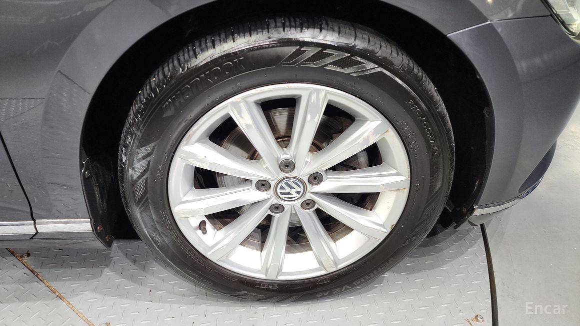 Volkswagen Passat - фото 4