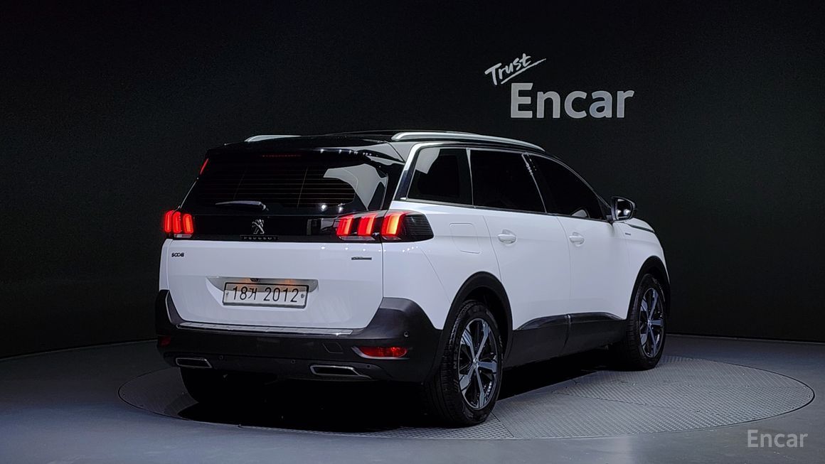 Peugeot 5008 - фото 1