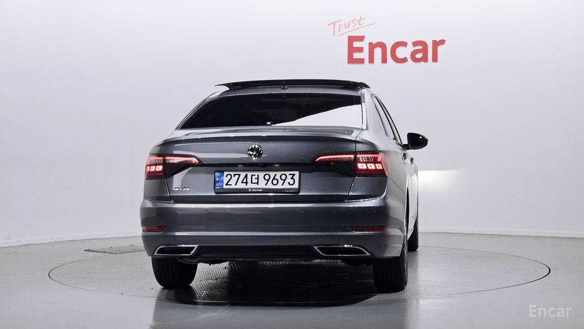 Volkswagen Jetta - фото 3