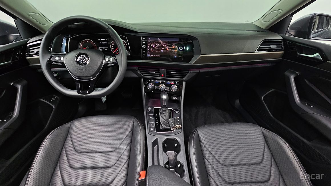 Volkswagen Jetta - фото 6