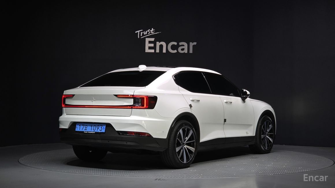 Polestar 2 - фото 1