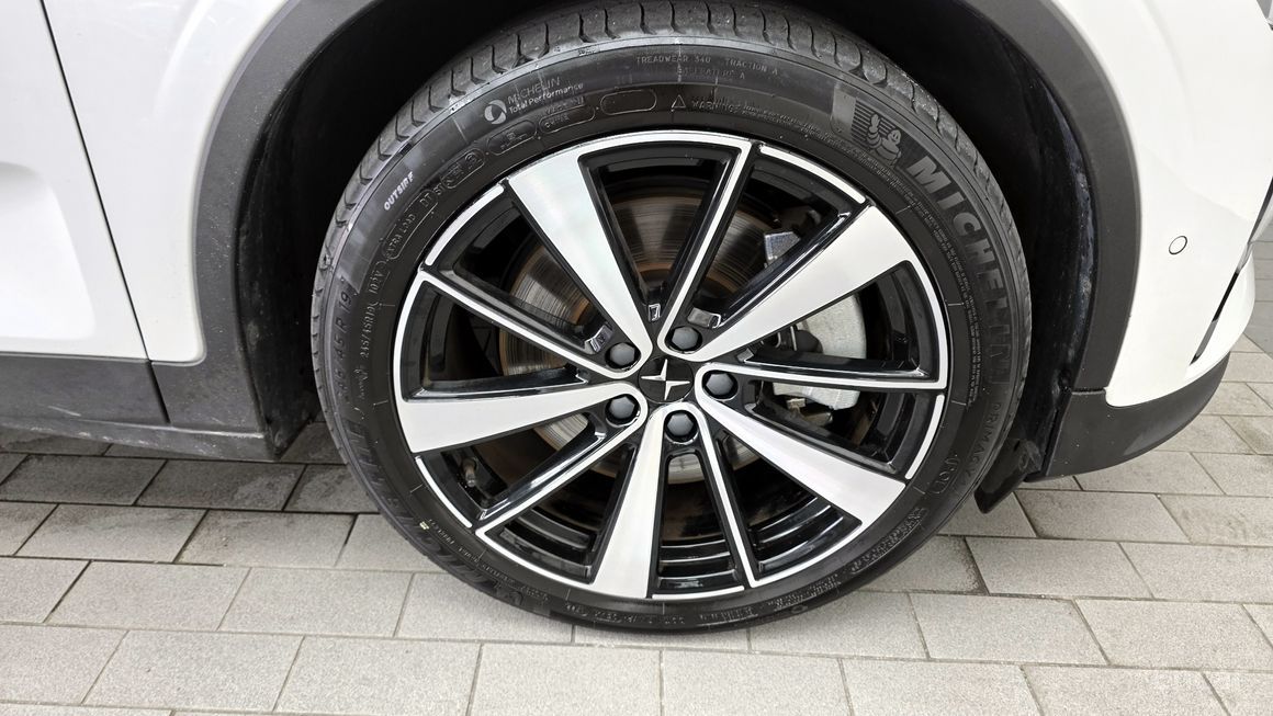 Polestar 2 - фото 4