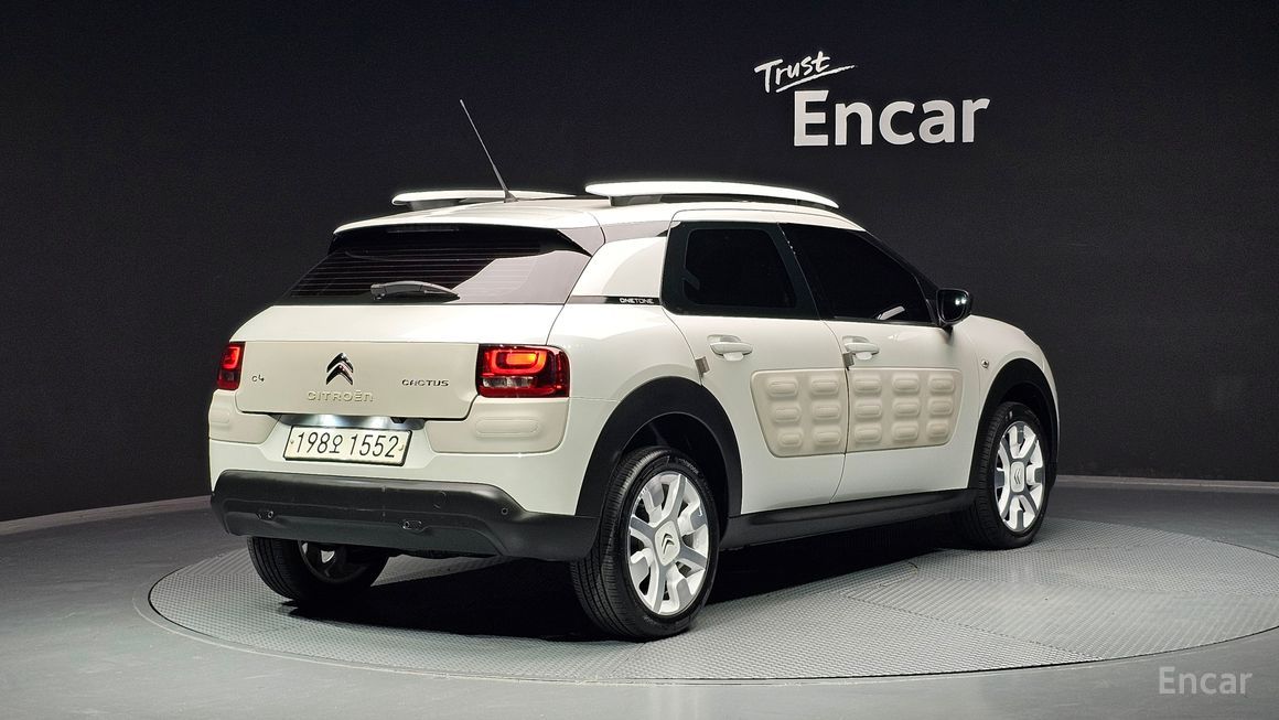 Citroen / DS C4 Cactus - фото 1