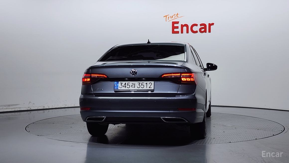 Volkswagen Jetta - фото 3