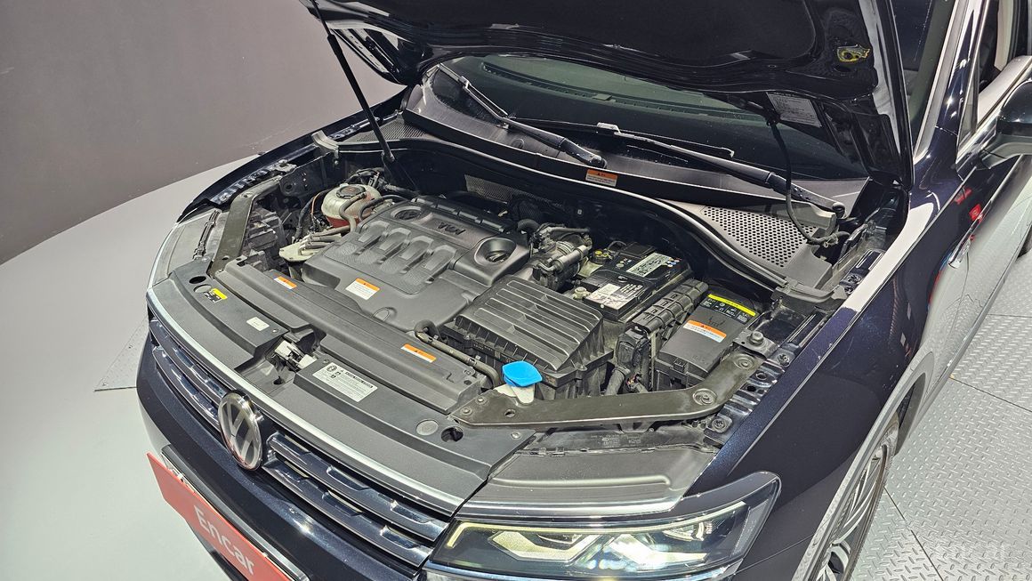 Volkswagen Tiguan - фото 5