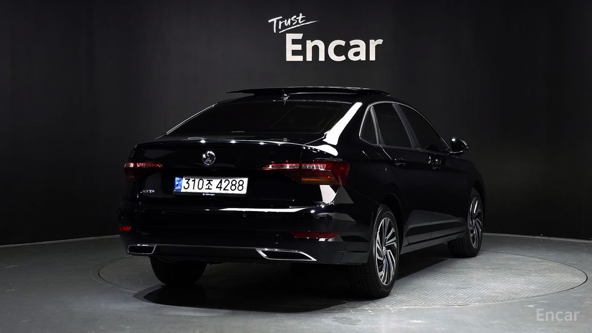 Volkswagen Jetta - фото 1