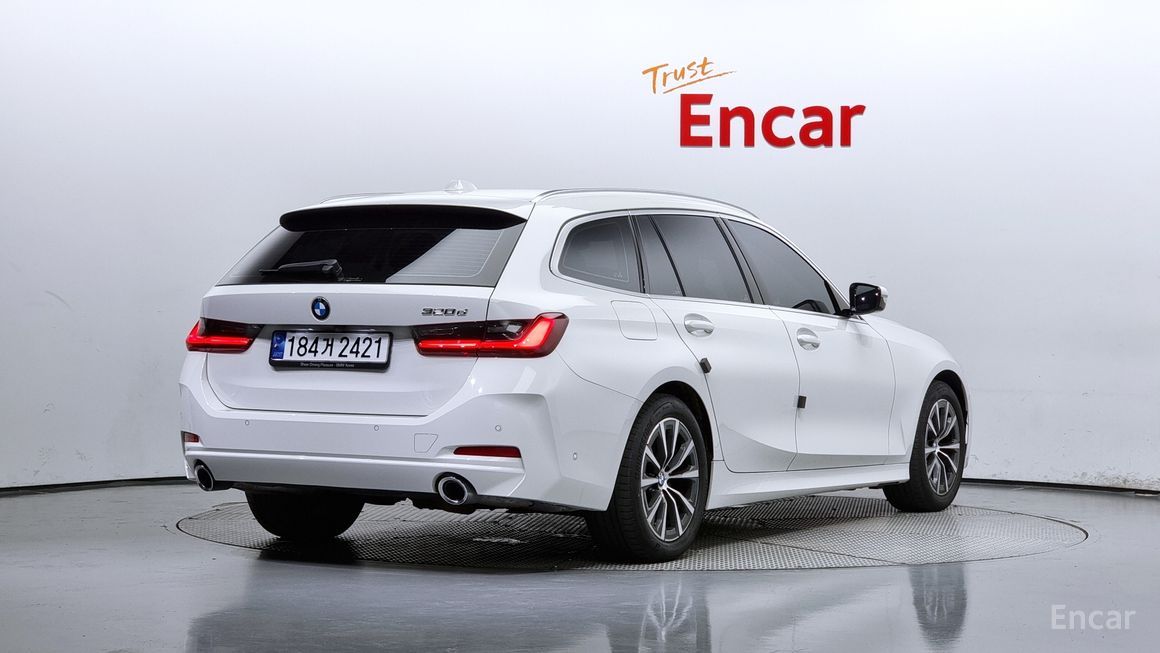 BMW 3 Series - фото 1