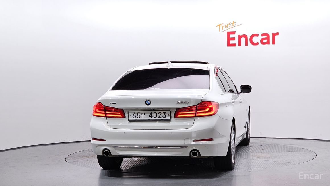 BMW 5 Series - фото 3