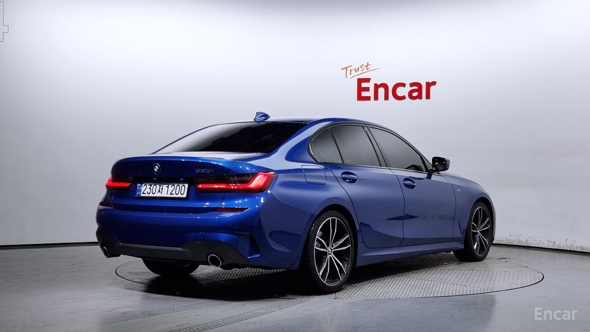 BMW 3 Series - фото 1