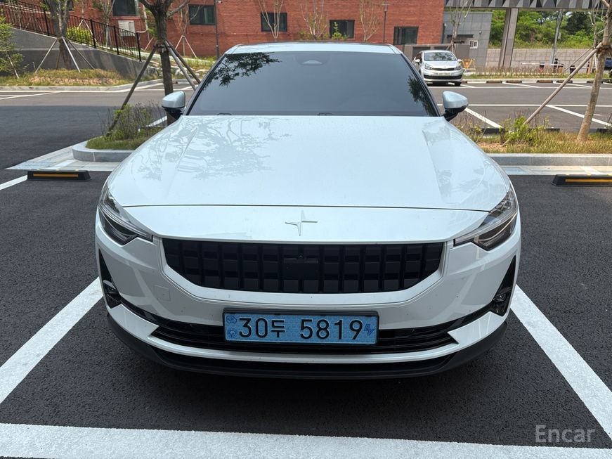 Polestar 2 - фото 2