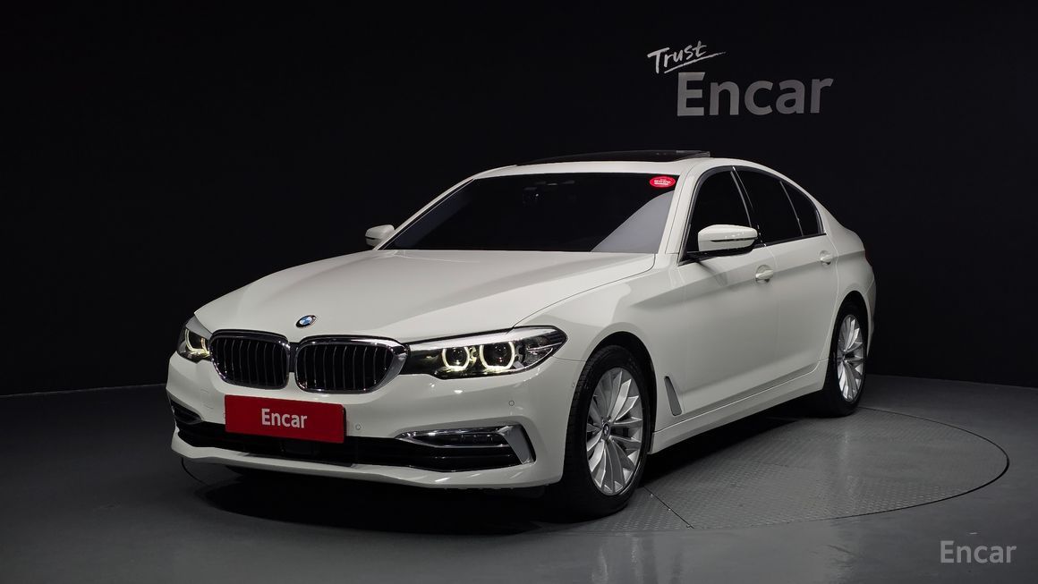 BMW 5 Series - фото 0