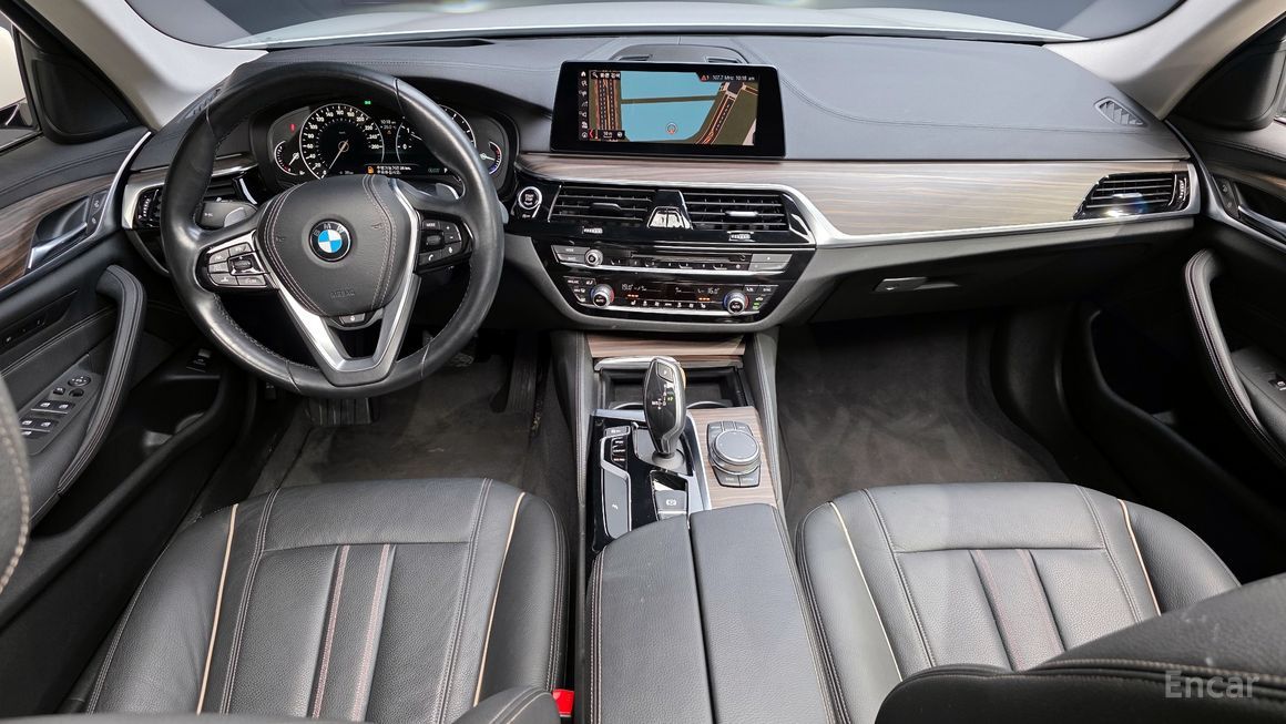 BMW 5 Series - фото 6