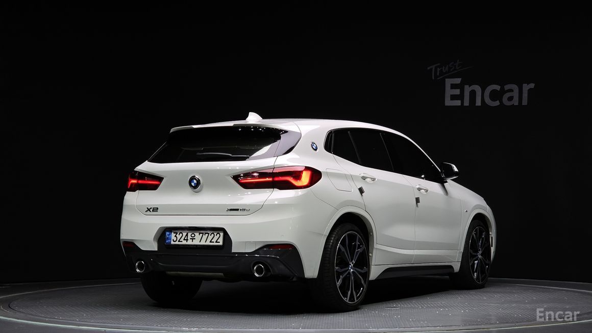 BMW X2 - фото 1