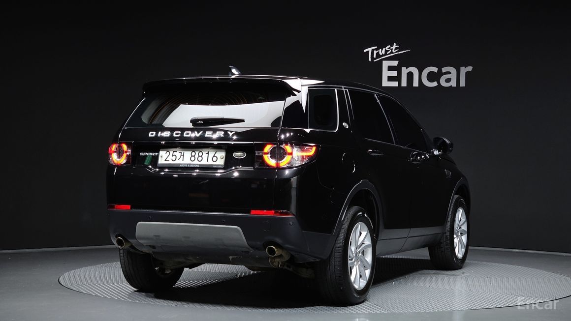 Land Rover Discovery Sports - фото 1