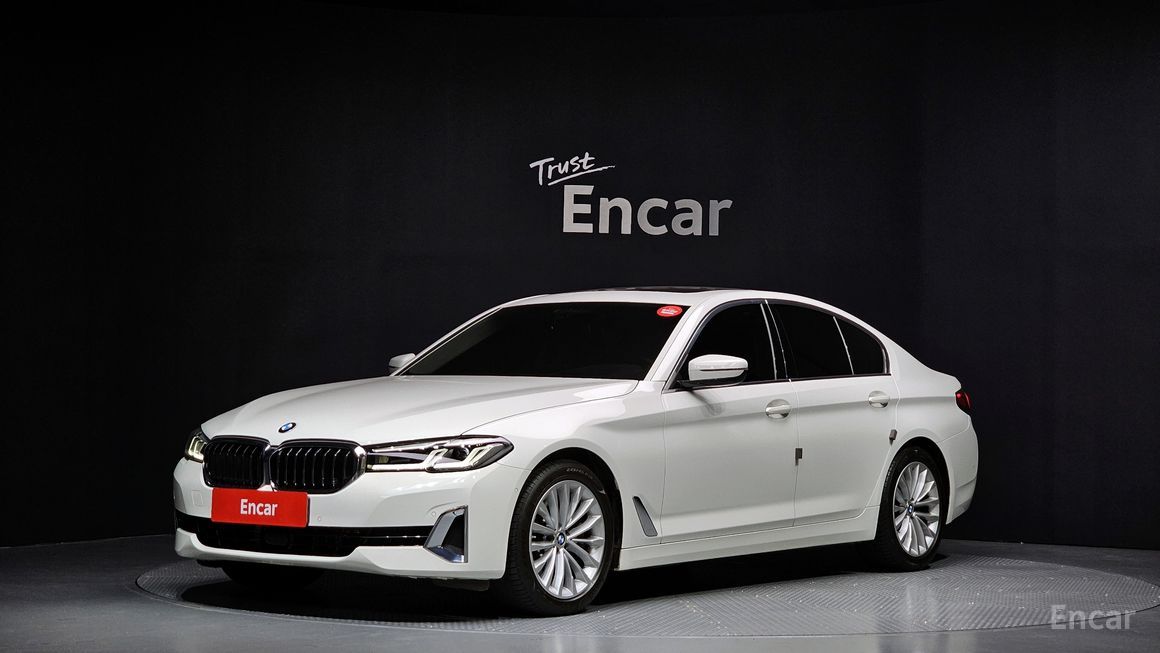 BMW 5 Series - фото 0