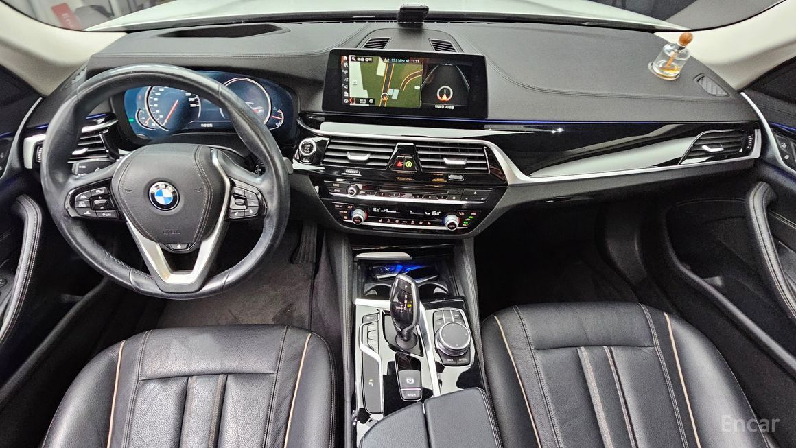 BMW 5 Series - фото 6