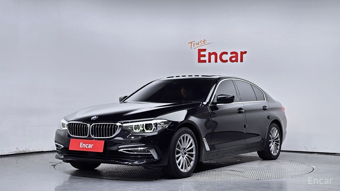 BMW 5 Series - фото 0