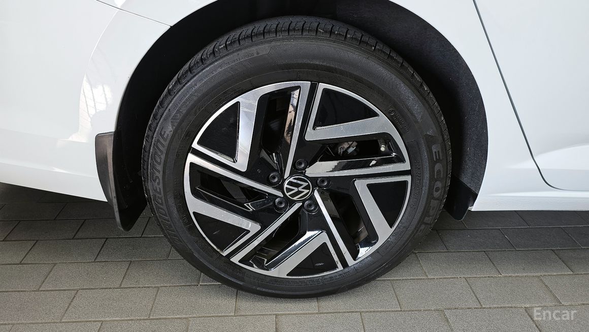 Volkswagen Jetta - фото 4