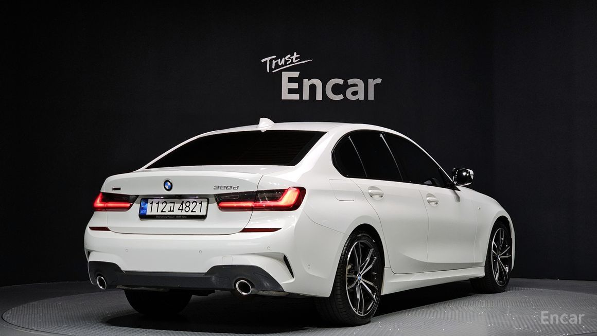 BMW 3 Series - фото 1