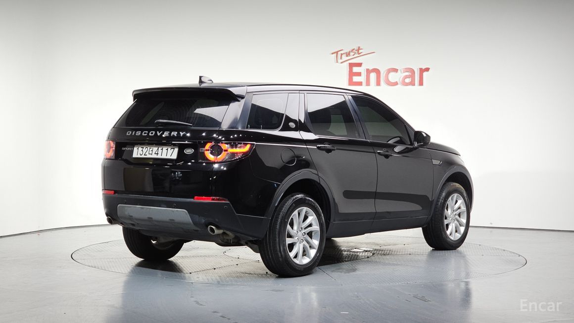 Land Rover Discovery Sports - фото 1