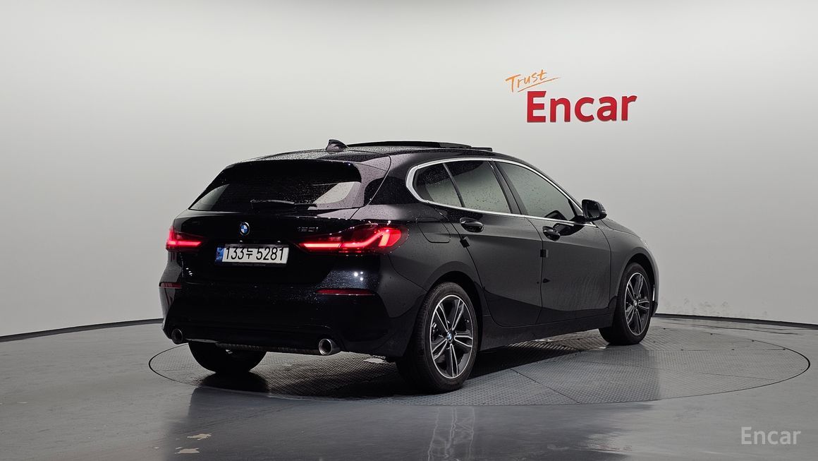 BMW 1 Series - фото 1