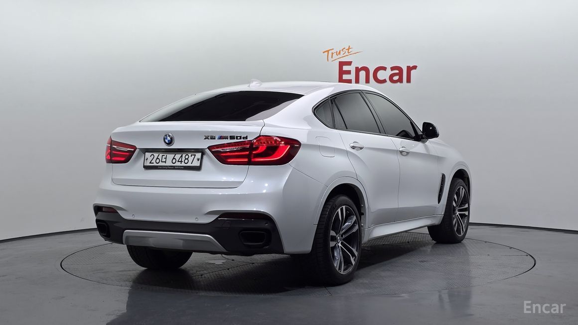 BMW X6 - фото 1